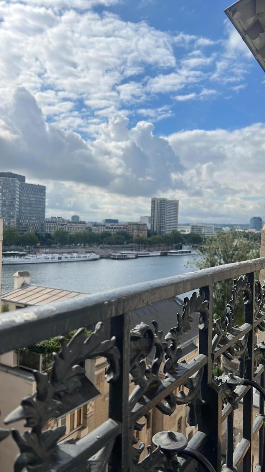 Apartamento Quai De Seine Tour Eiffel Trocadero París Exterior foto